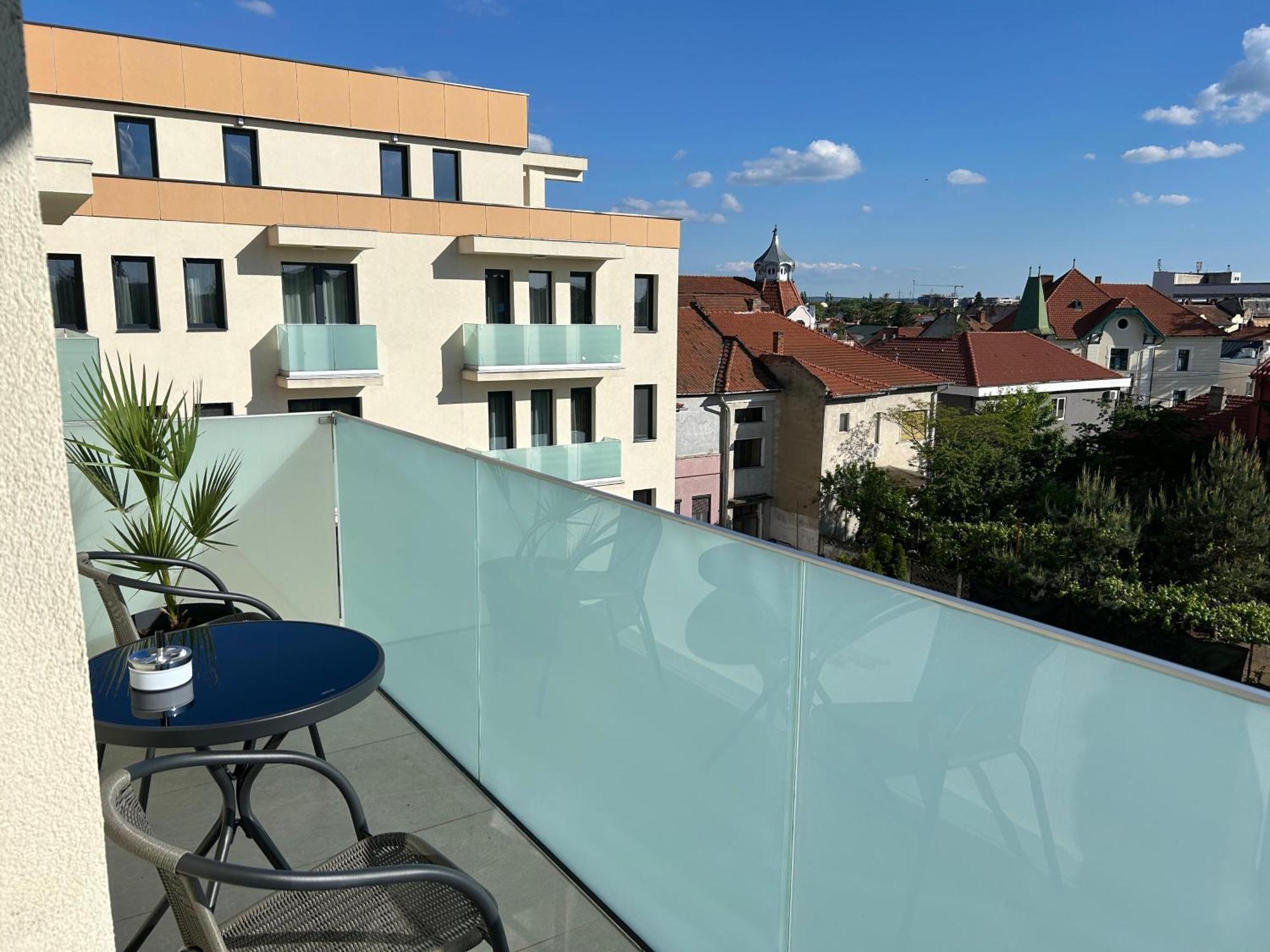 Coquette Studio Central Oradea Luaran gambar